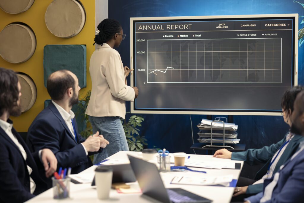 Analyzing institution growth using IT systems