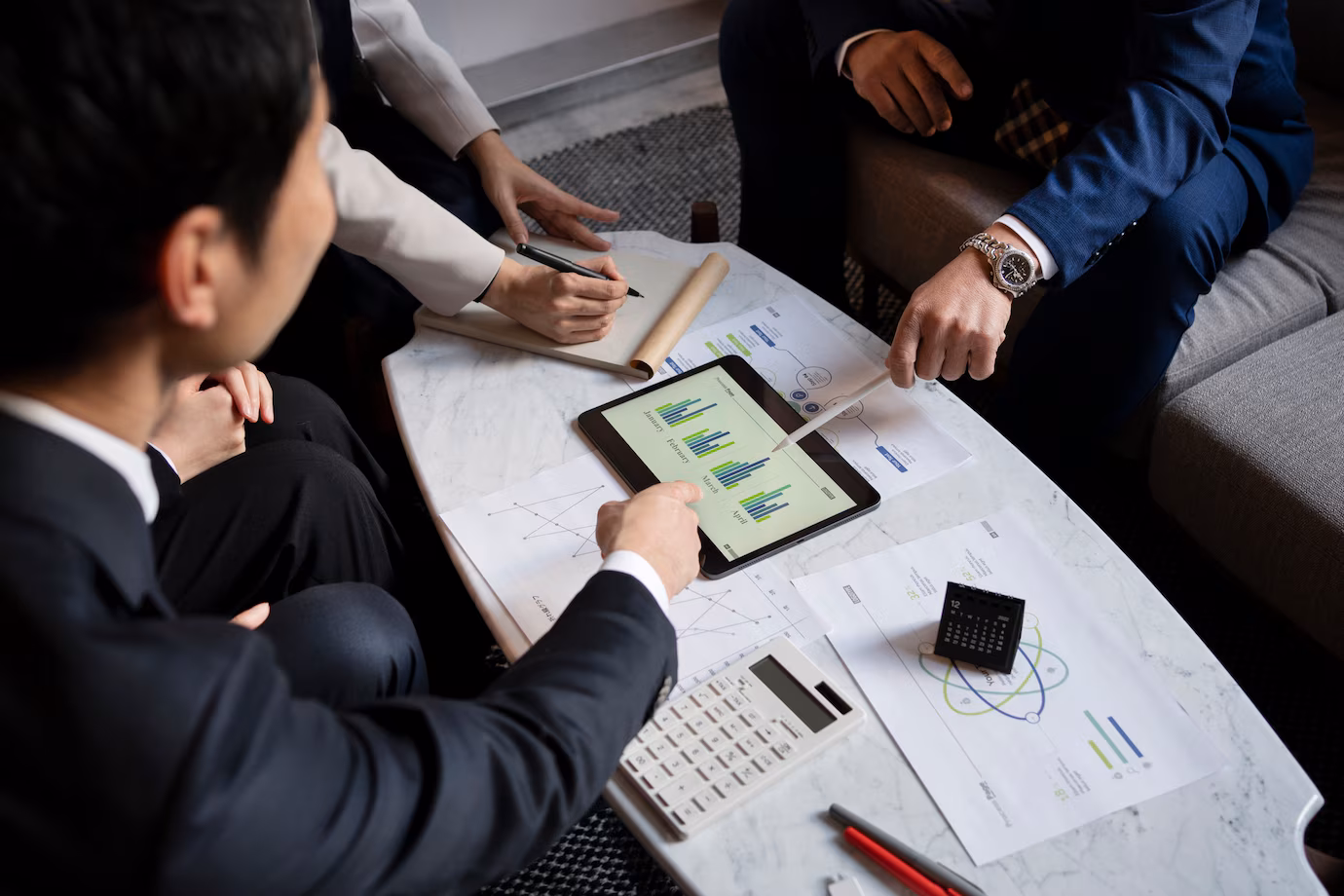 Automated IT service management tools enhancing responsiveness and operational agility for a financial services firm.